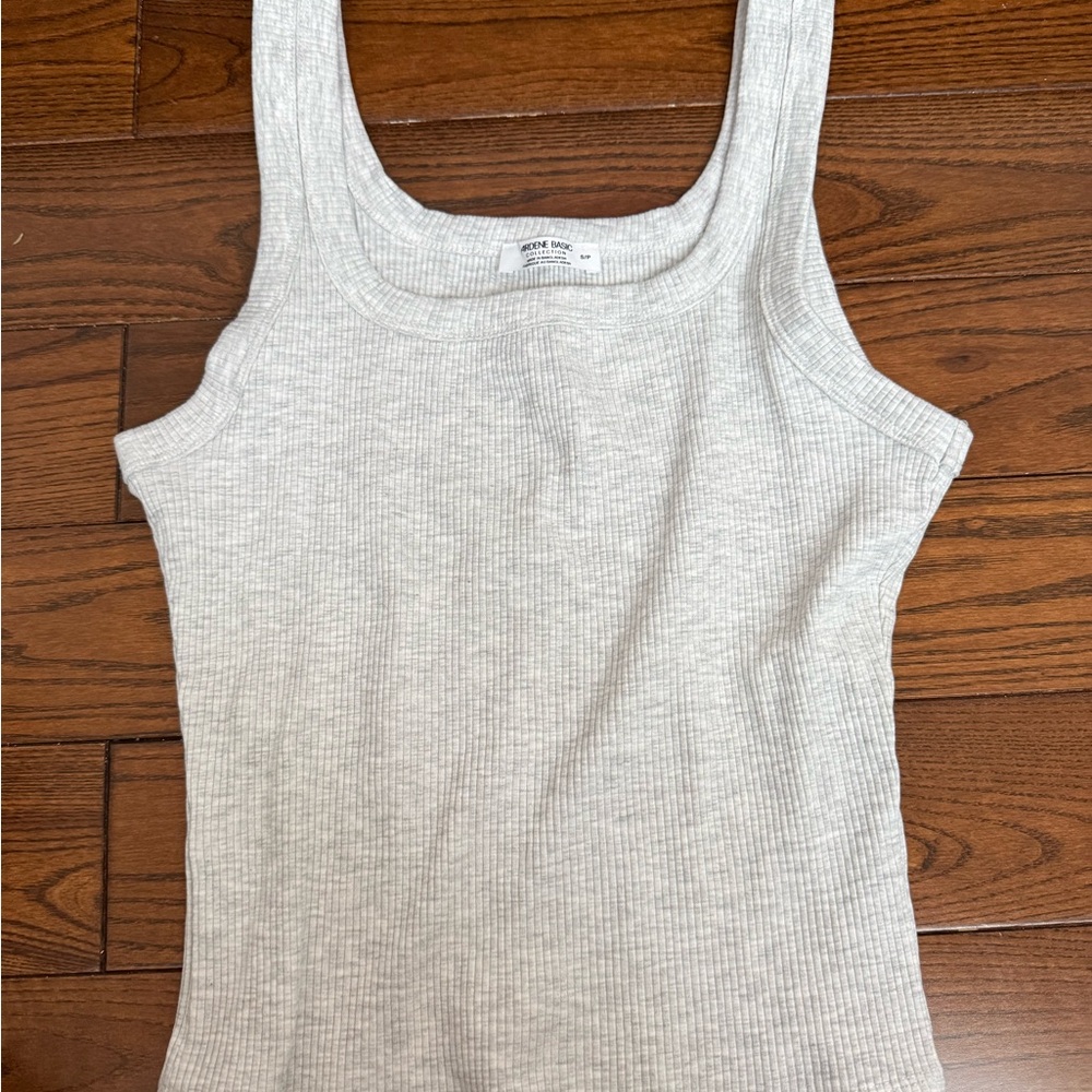 Light Gray Ribbed Tank Top - Picture 3 of 4